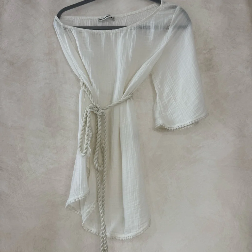 Abercrombie & Fitch One Shoulder Coverup